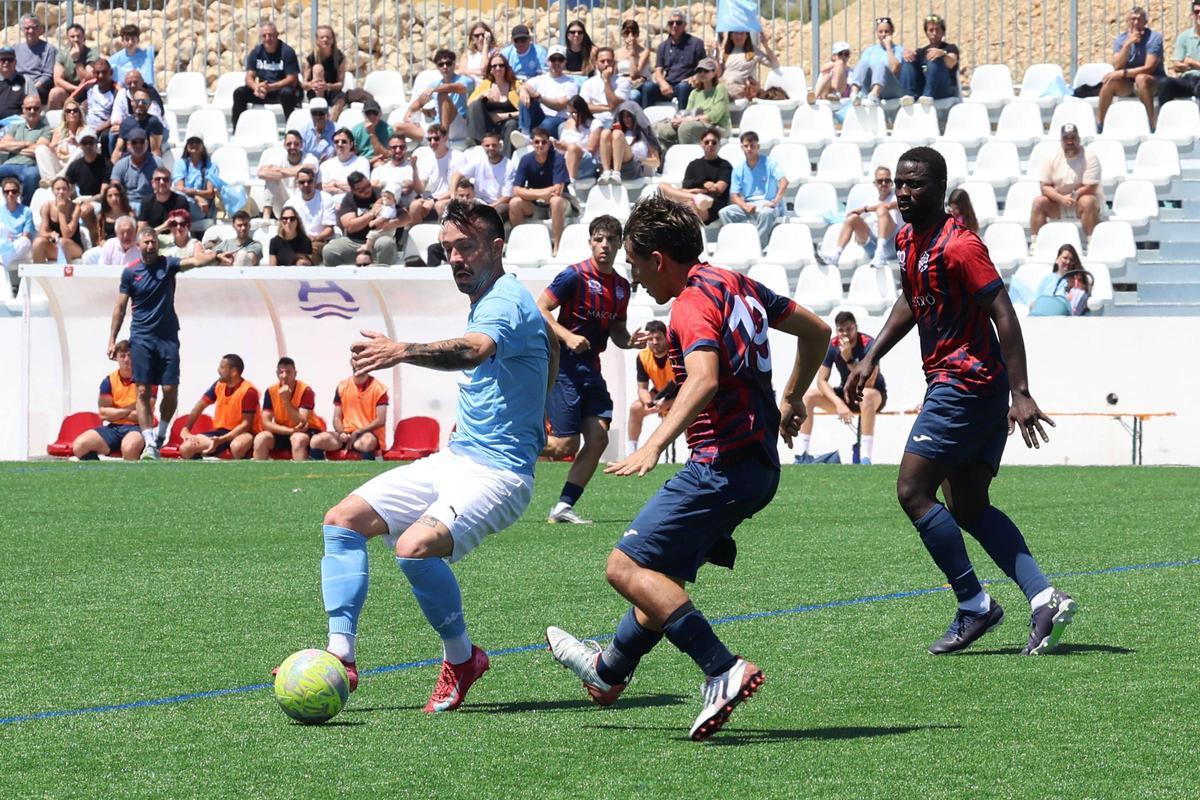 Imágenes del partido UD Ibiza B - CE Ferreries en Es Putxet Imágenes del partido UD Ibiza B - CE Ferreries en Es Putxet