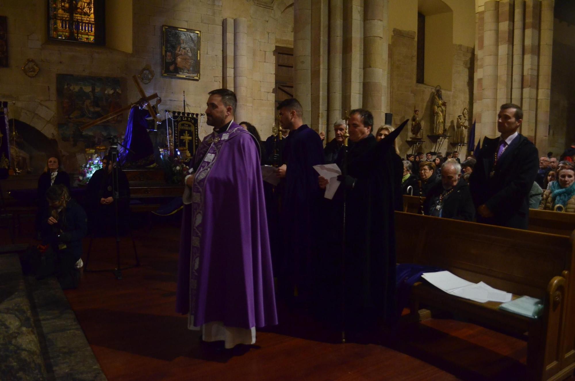 Semana Santa Benavente 2024: Así celebra la Vera Cruz la noche del Jueves Santo