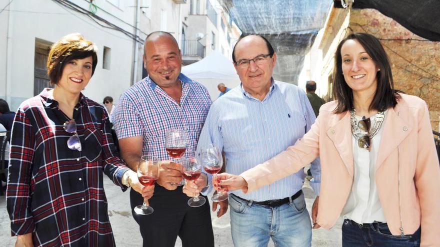 La VII Fira del Vi convierte a les Useres «en un escaparate para promocionar sus bodegas»