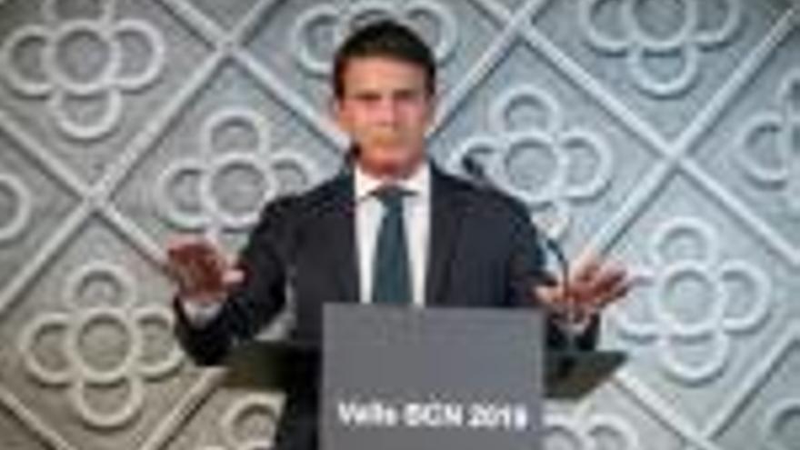 Valls va dir que es posa «al servei dels barcelonins».