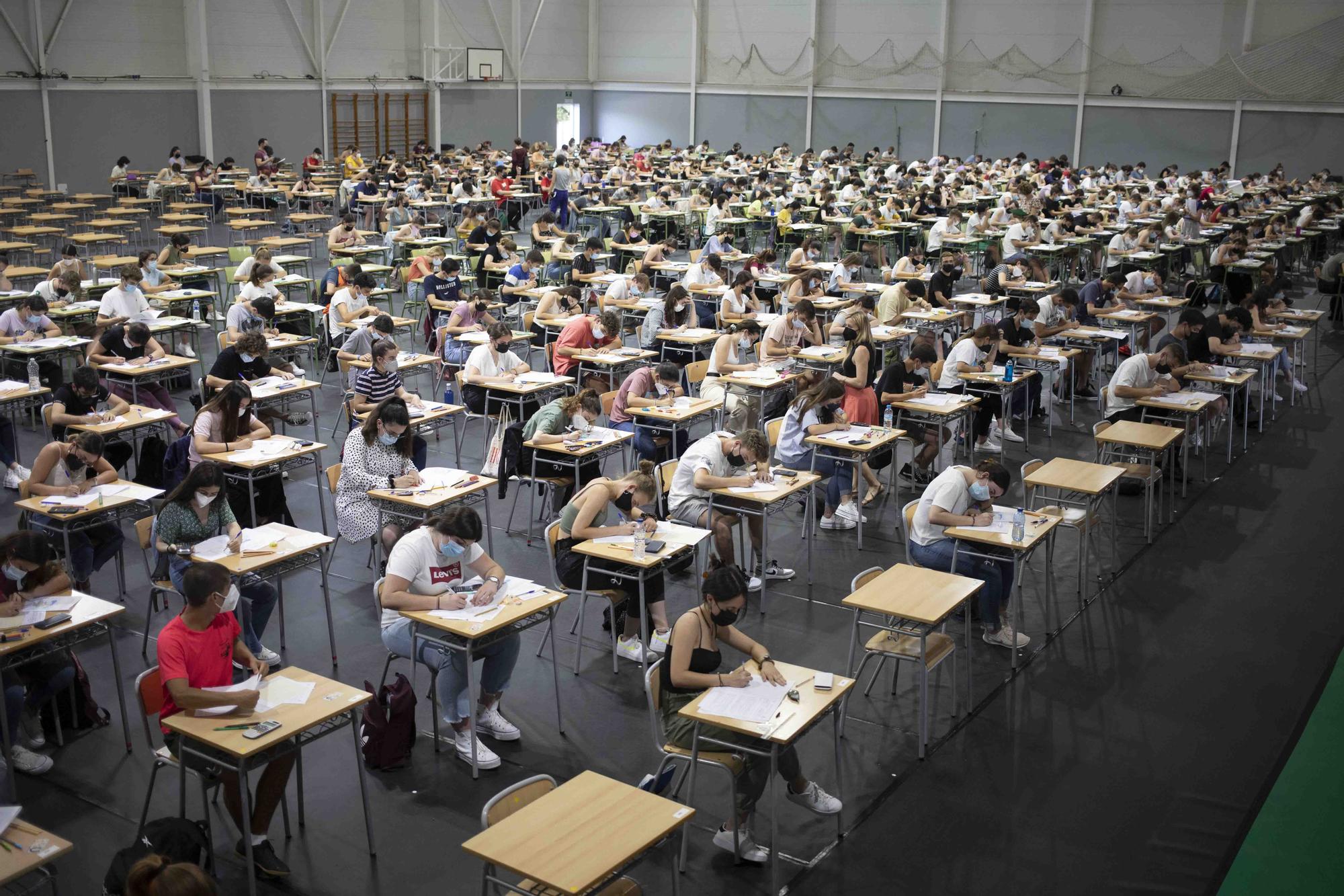 Así fueron las pruebas de la PAU para los estudiantes de la Costera en Xàtiva