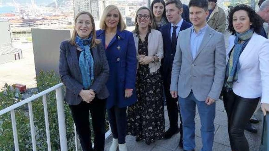 Pastor, Muñoz, Vázquez, Fidalgo y Gago, en la estación de Urzáiz.