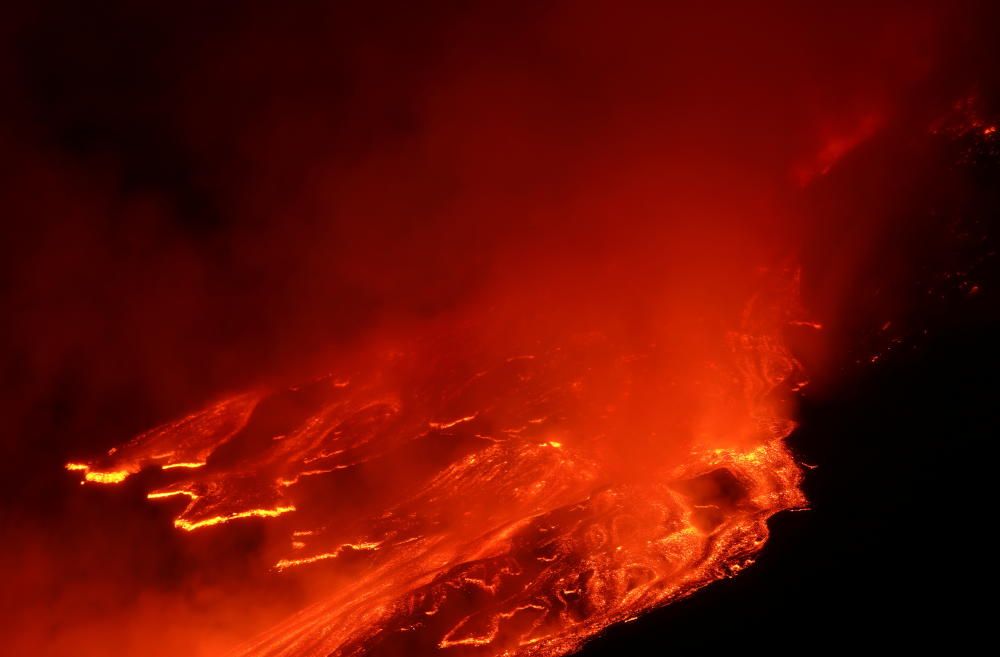 Galeria de fotos: Espectacular erupció de l'Etna a Sicília