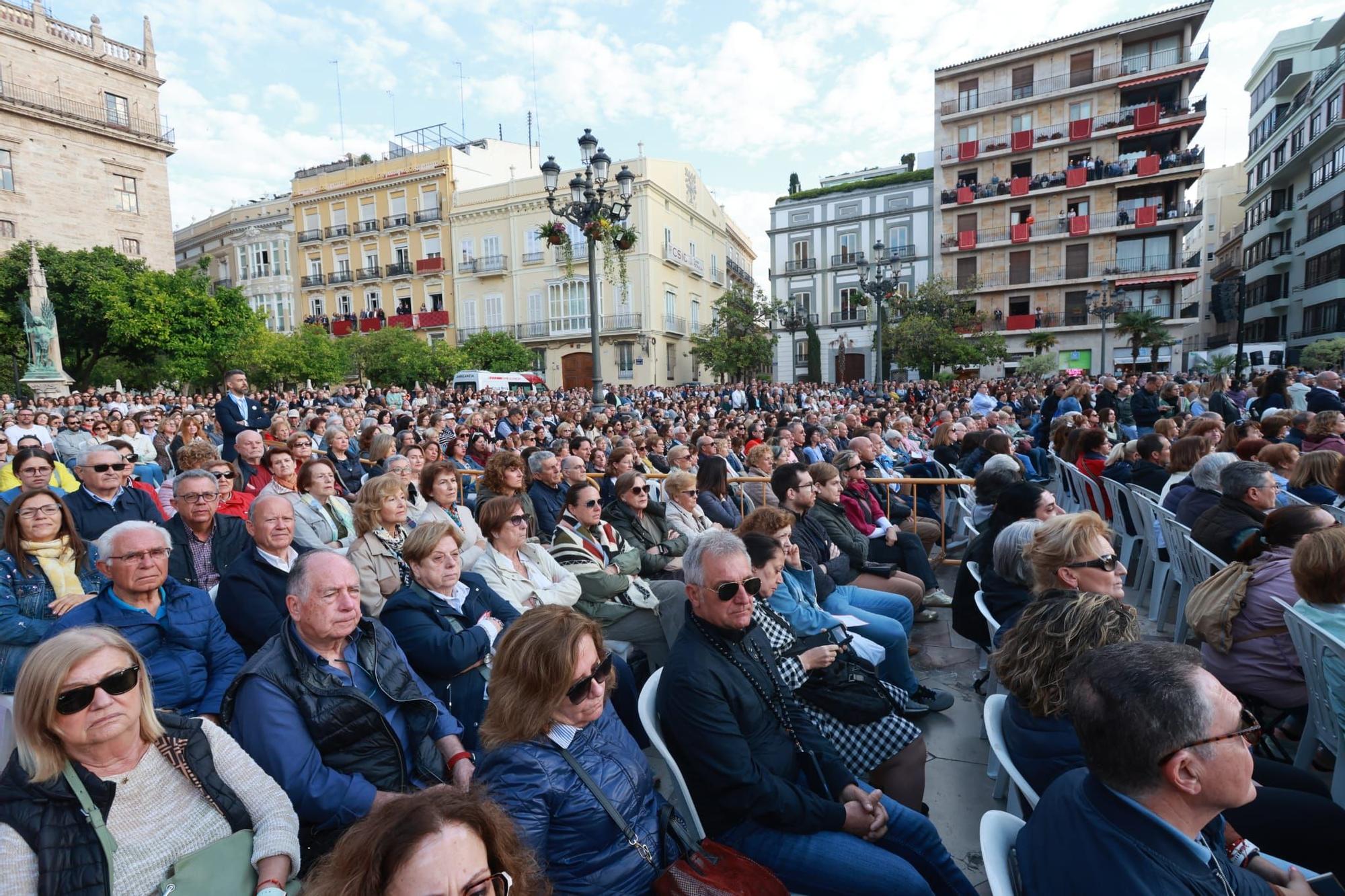 Todas las fotos de la Missa d'Infants en la plaza de la Virgen