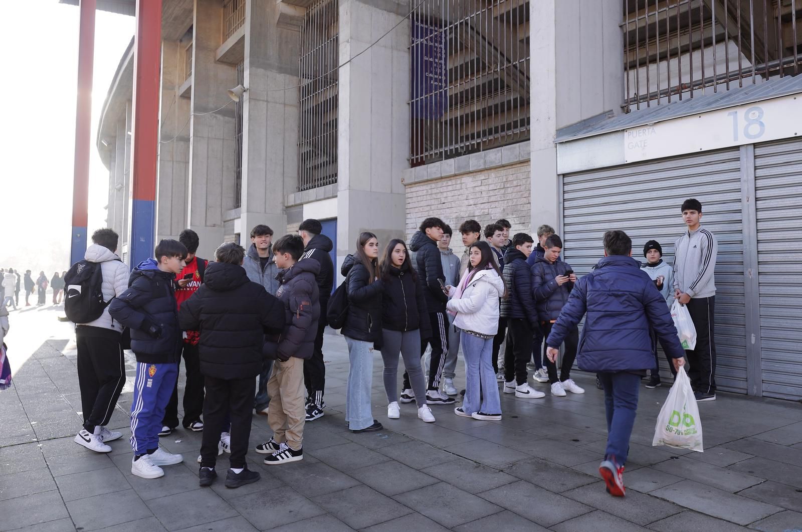 EN IMÁGENES | Gran ambiente en el entrenamiento a puertas abiertas del Real Zaragoza