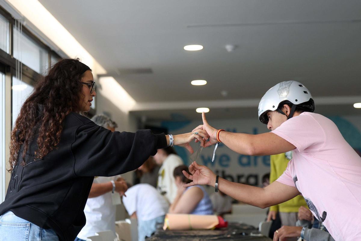 La asociación Com Tu! participa en el programa ocio y respiro en un hotel en Ibiza