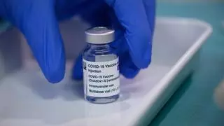 La Comisión Europea retira del mercado la vacuna del covid-19 de AstraZeneca