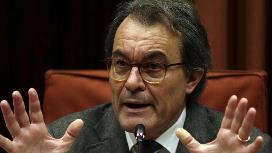 La Fiscalía pide investigar a Artur Mas por el gasto del 9N