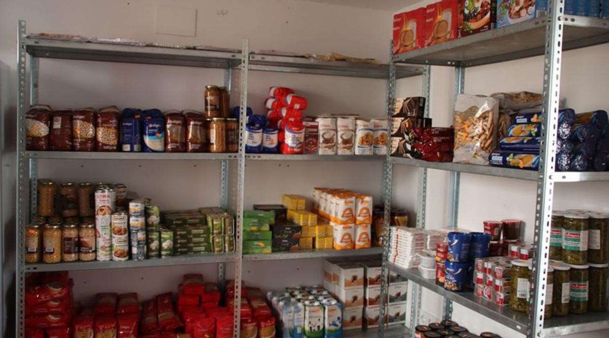 Despensa del economato social.