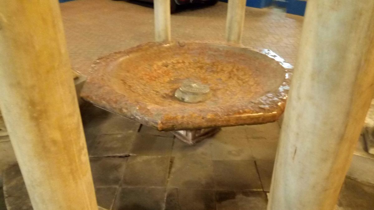 La pila del templete decimonónico de los Baños de Las Delicias tiene un probable origen conventual.