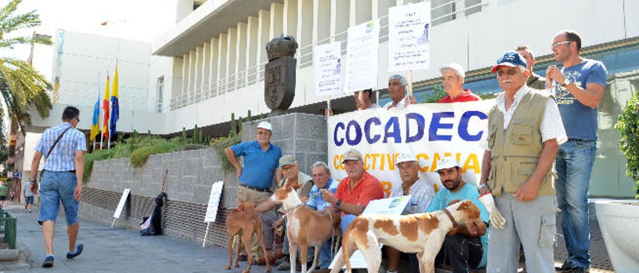 Los ambientalistas se ofrecen a recoger las cabras para evitar otra matanza