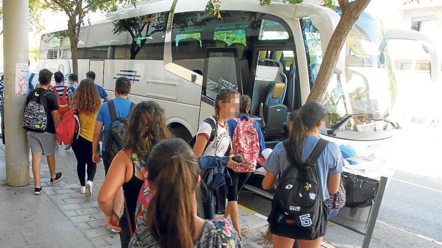 Convocan huelga para hoy en el 60% de las líneas de transporte escolar