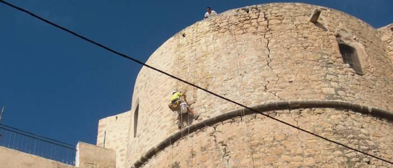 Actuación de urgencia en la muralla de la Asunción