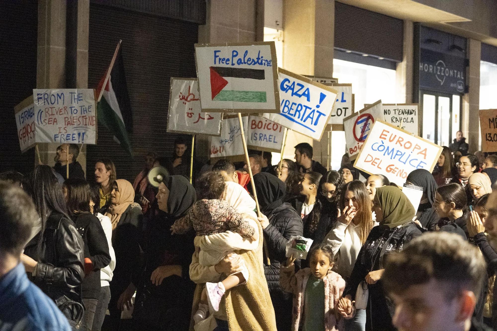Les imatges de la manifestació a favor de Palestina a Manresa