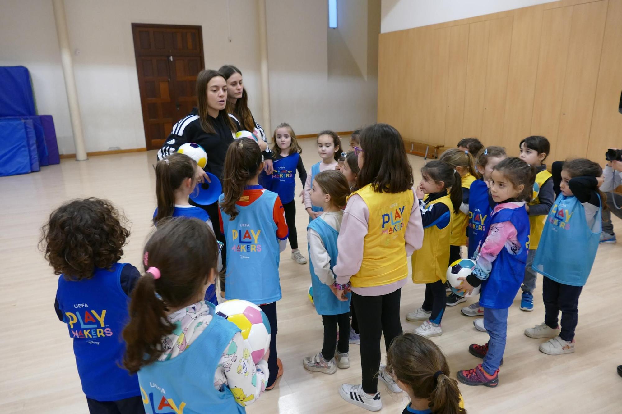 Les Playmakers d’Escolàpies Figueres reben la visita de la Federació Catalana de Futbol