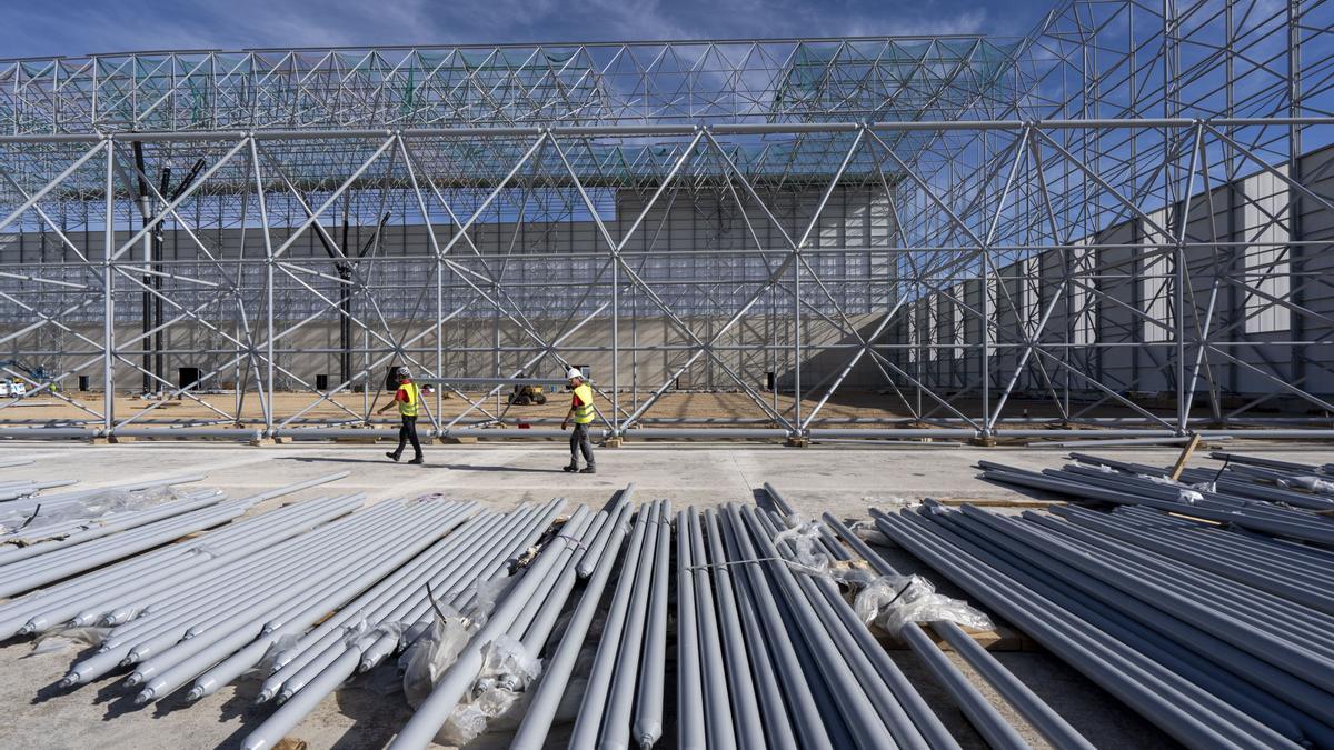 Obras para la construcción del nuevo hangar con capacidad para dos A-380 en el Aeropuerto de Teruel