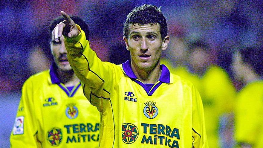 Javi Gracia, con el Villarreal, en el precedente de 2001. | MANUEL MOLINES