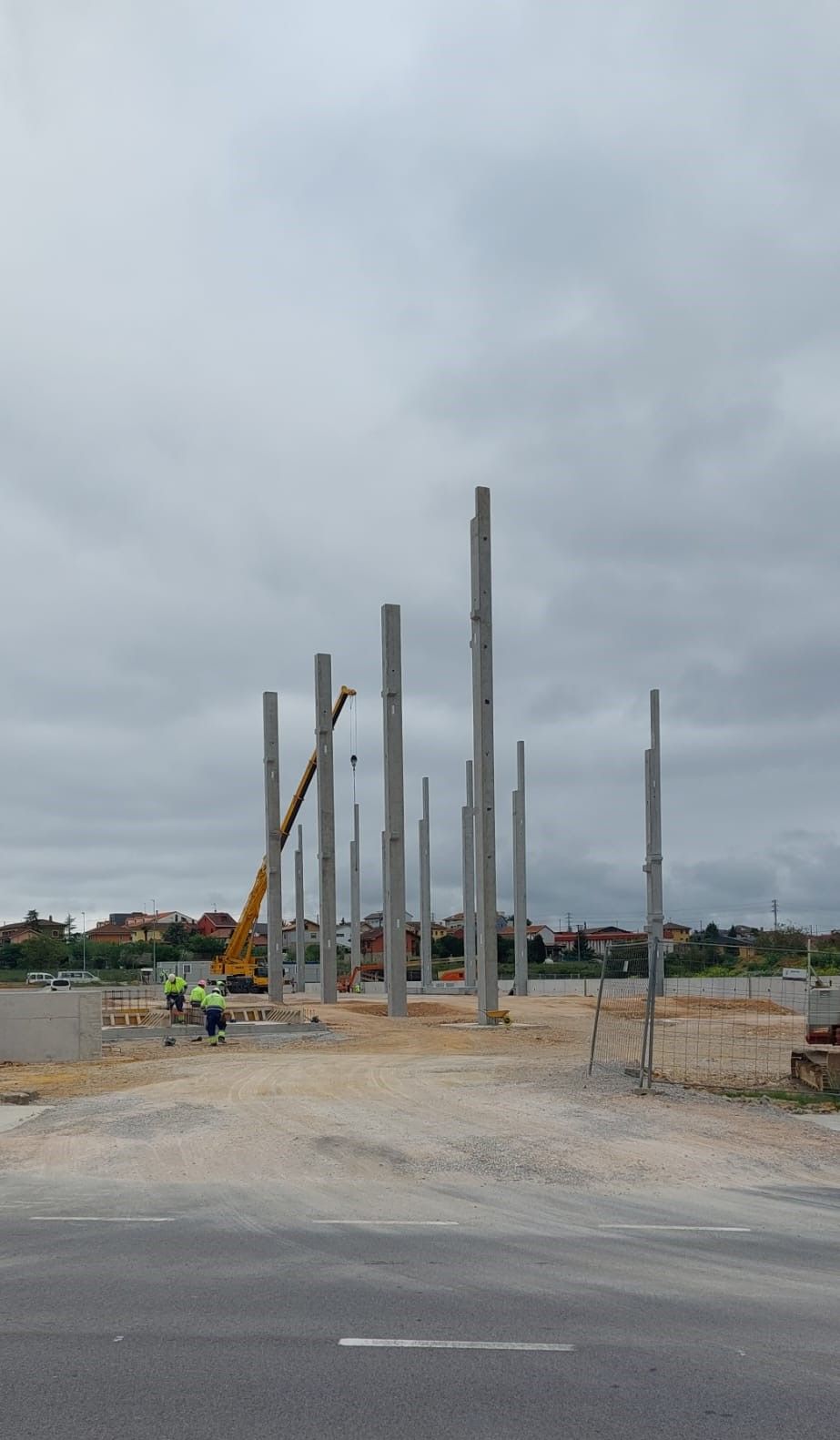 Arranca la obra de la gran nave de frío de Bobes, el otro gigante del polígono de Siero, que medirá 19 metros