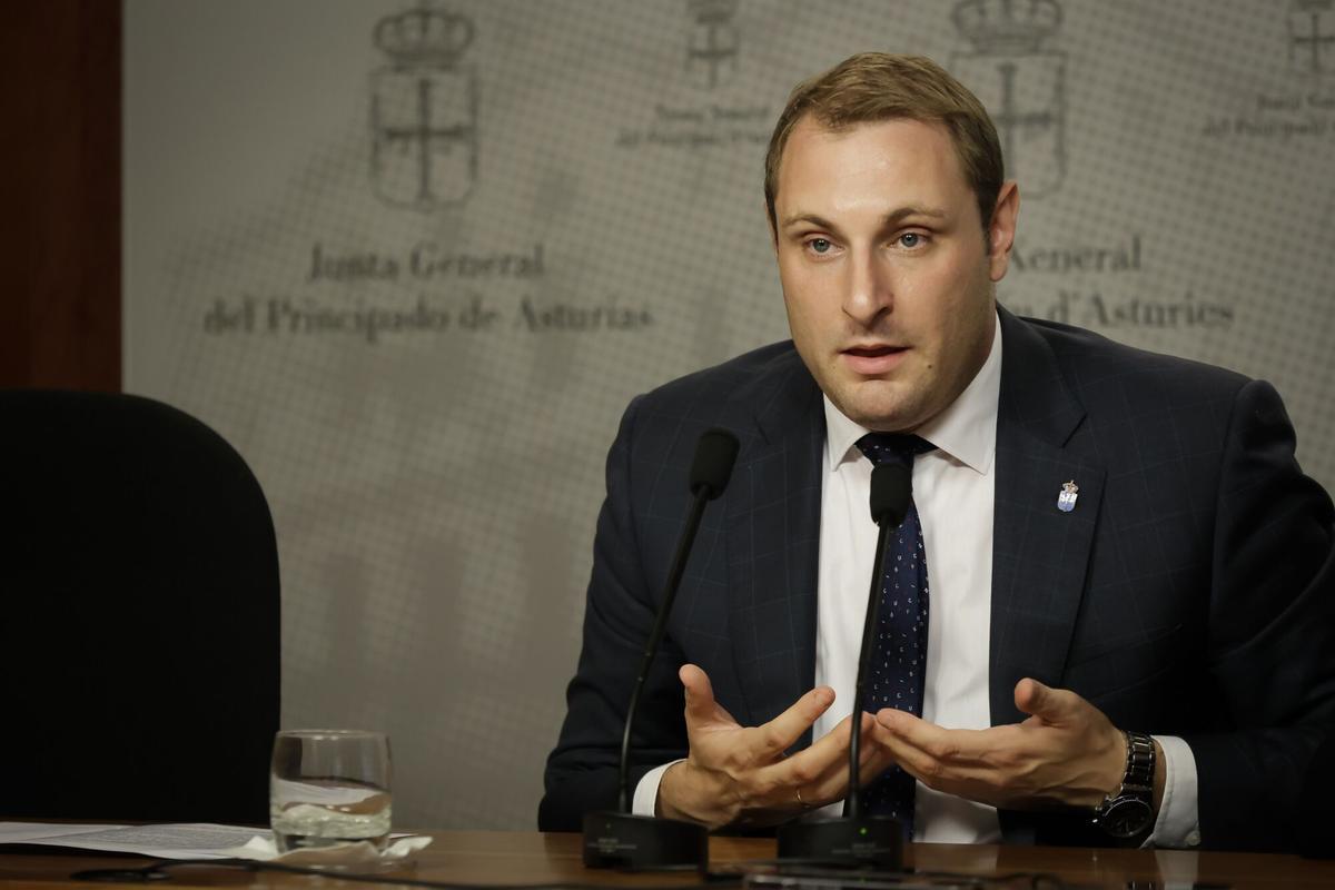 El diputado de Foro, Adrián Pumares.