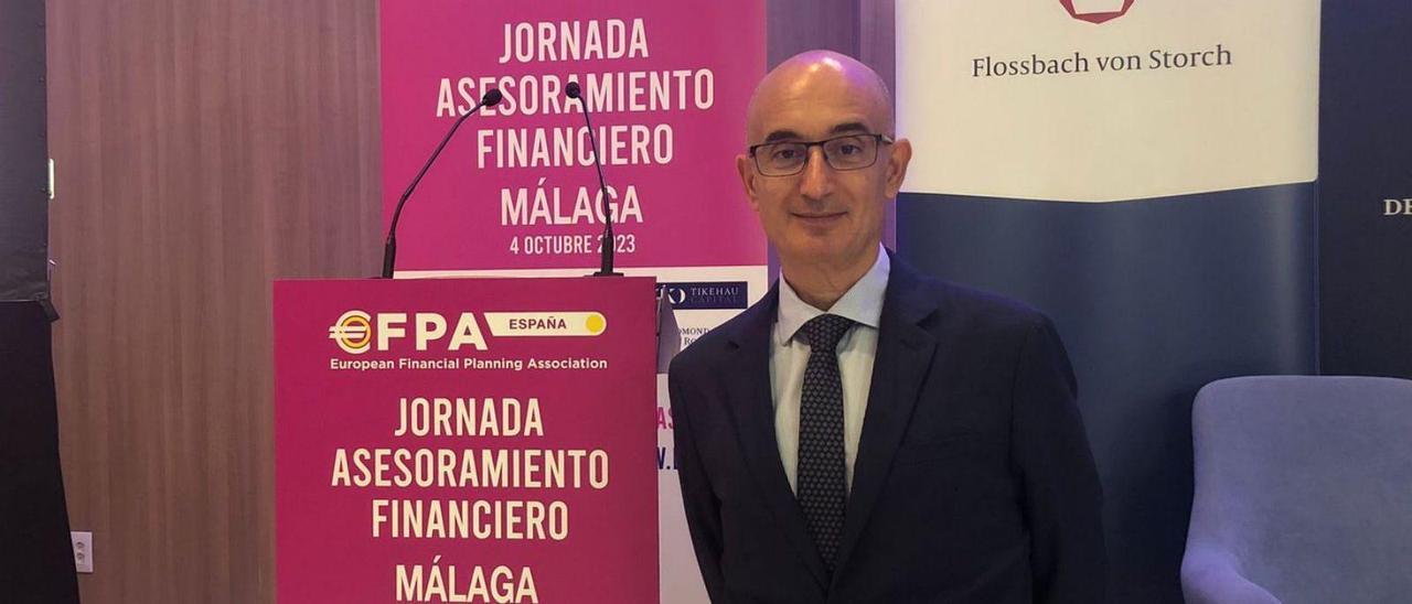 El delegado de EFPA en Andalucía Oriental, José Antonio Pérez Muriel, en la jornada celebrada. | L. O.