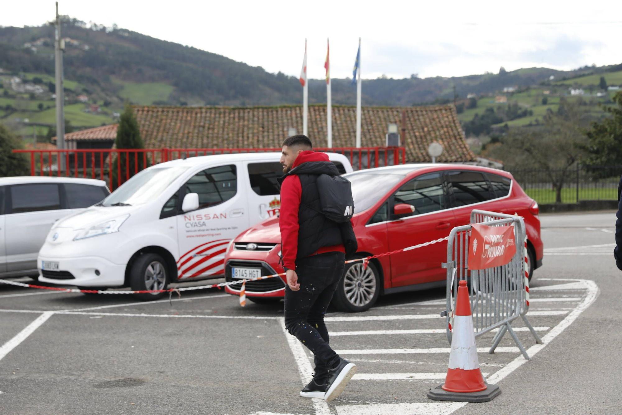 La visita del presidente de la Federación Española de Fútbol, Pedro Rocha, a Asturias, en imágenes