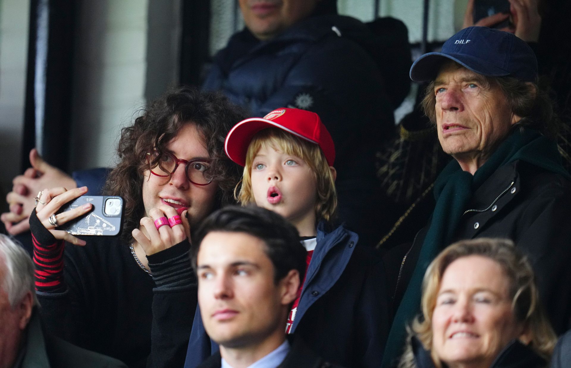 Mick Jagger con sus hijos Lucas y Deverax