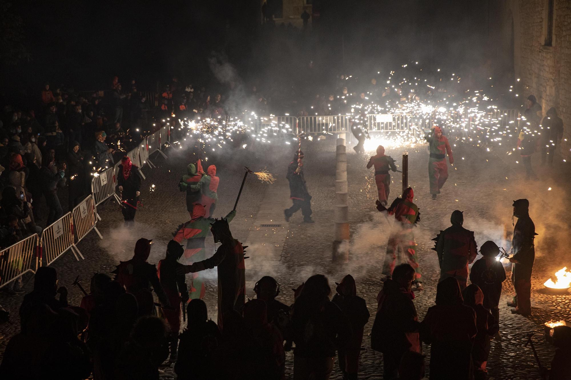 Espectacle estàtic de foc dels Trons de l'Onyar