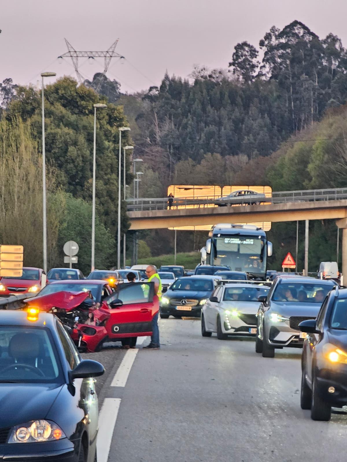 Uno de los vehículos accidentados.