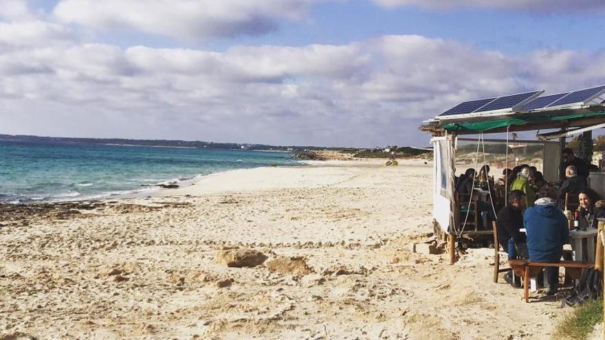 Formentera promociona sus chiringuitos de playa de invierno