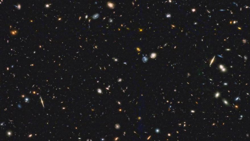 El telescopio James Webb observa las primeras galaxias del Universo y descubre una &#039;impostora&#039;