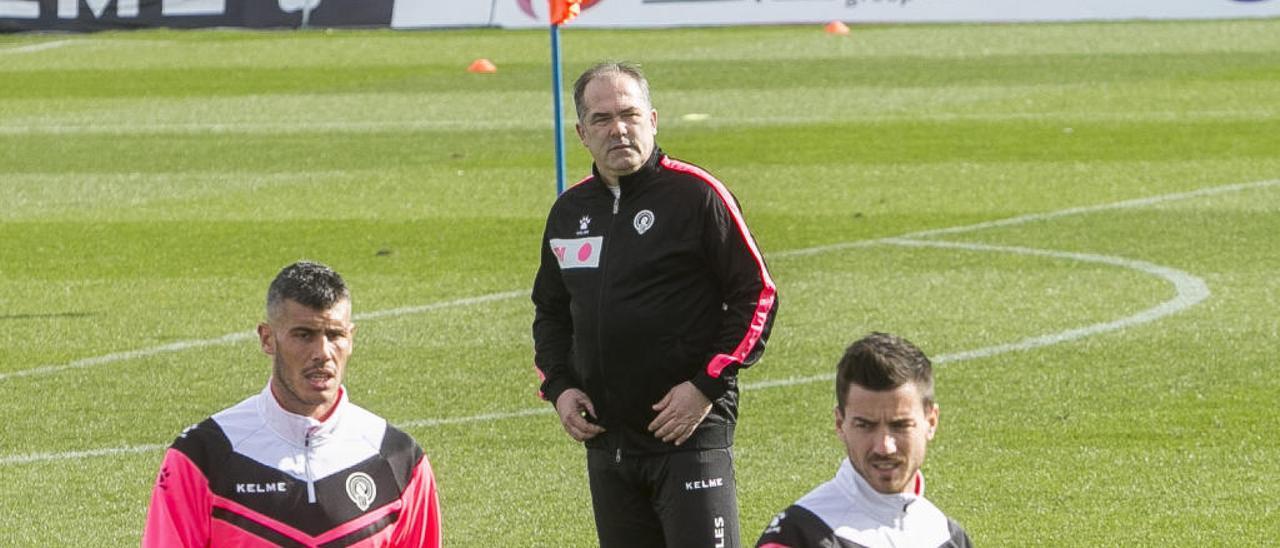 Visnjic, tras Pol Bueso y Miñano, en el entrenamiento del Hércules del miércoles en el Rico Pérez.