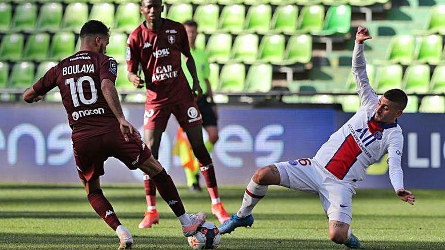 Mbappé guia el PSG contra el Metz