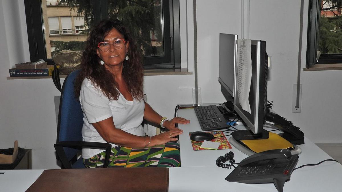 Gloria, en su puesto de trabajo en la sección civil de la Audiencia Provincial.