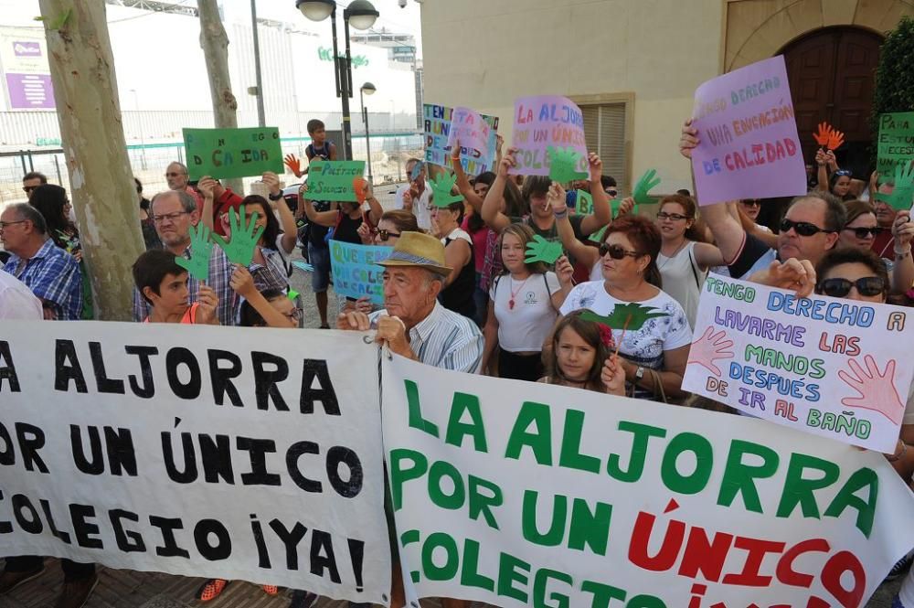 Manifestación de los padres de La Aljorra