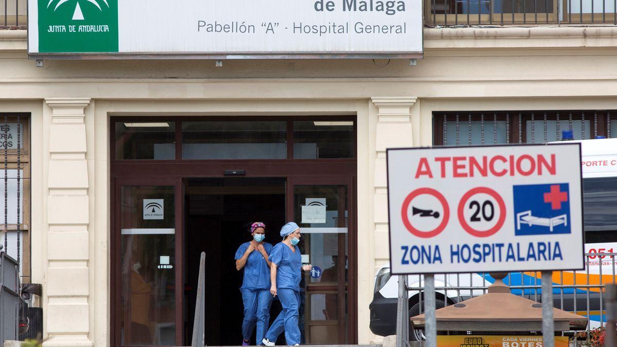 68 sanitarios del hospital de Málaga contagiados tras una reunión navideña.