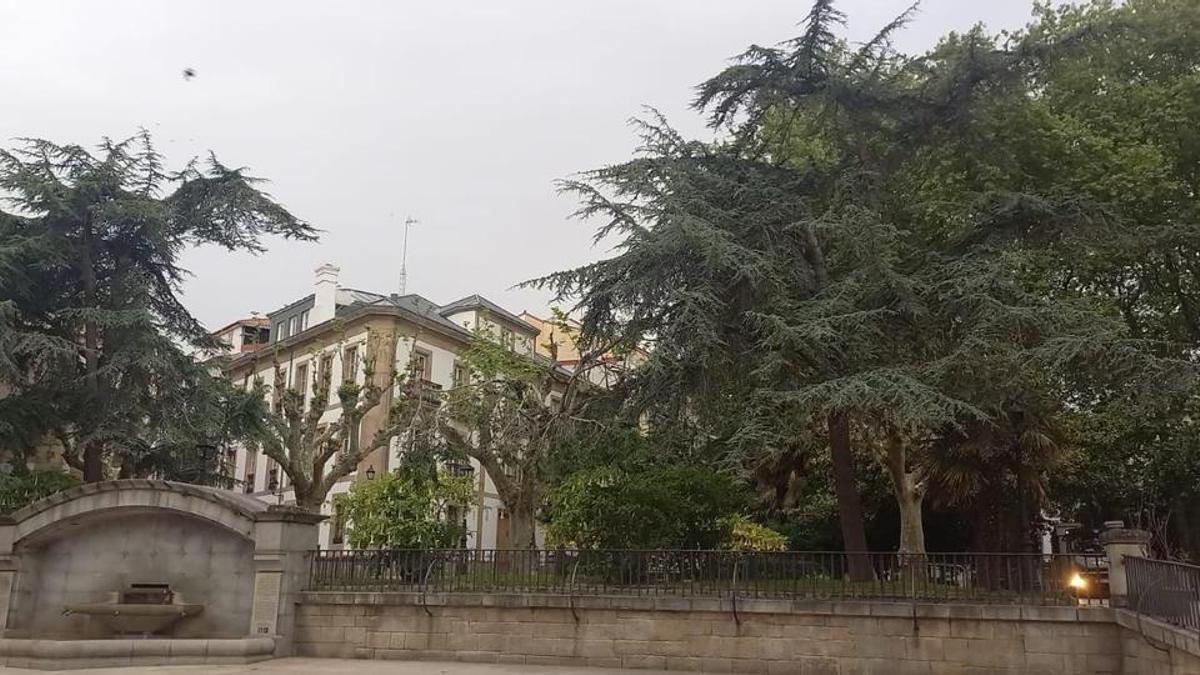 La plaza de Azcárraga, en la Ciudad Vieja de A Coruña, en un día nublado