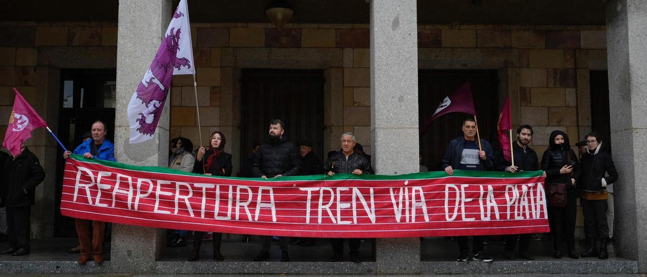 Concentración por la reapertura de la Vía de la Plata