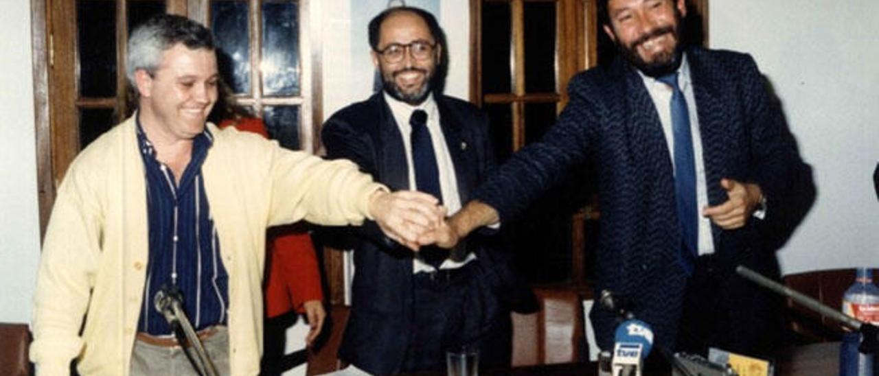 Carmelo Ramírez, Antonio Morales y Juan José Espino, alcaldes del Sureste en 1990 cuando se crea la Mancomunidad