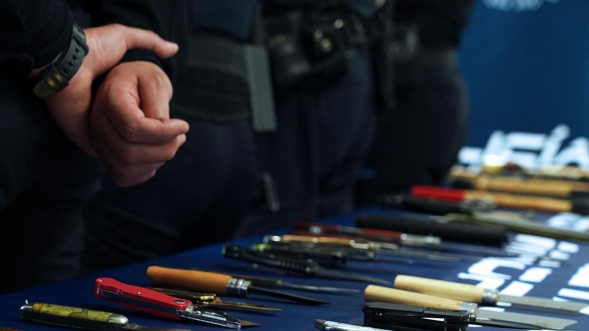 Armas blancas incautadas por la Policía Municipal en las calles de Madrid.