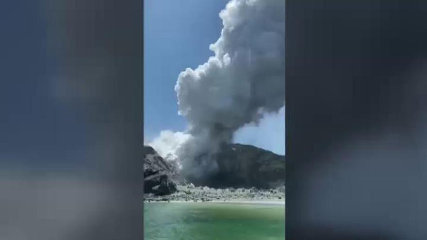 Al menos un muerto y varios heridos por la erupción de un volcán en Nueva Zelanda