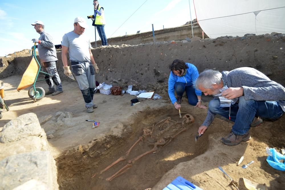 Cornelia, un esqueleto de 2.000 años en A Lanzada