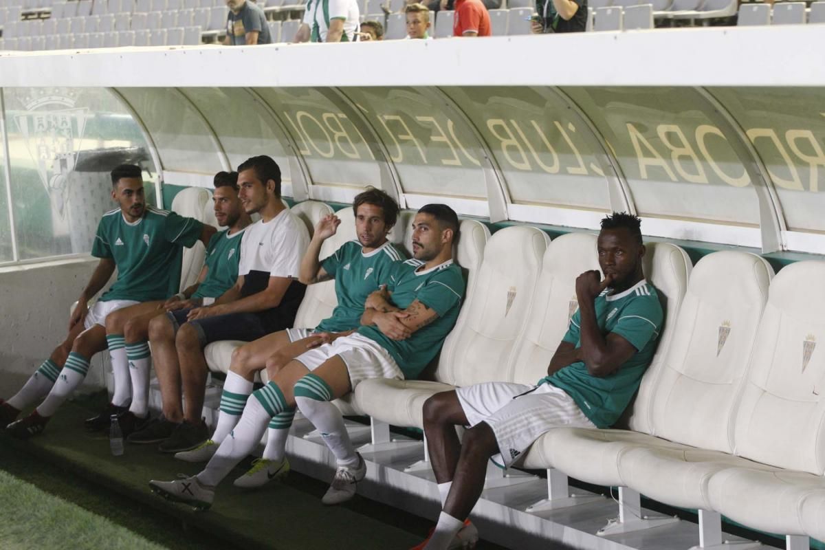 Los aficionados del Córdoba CF en el Arcángel