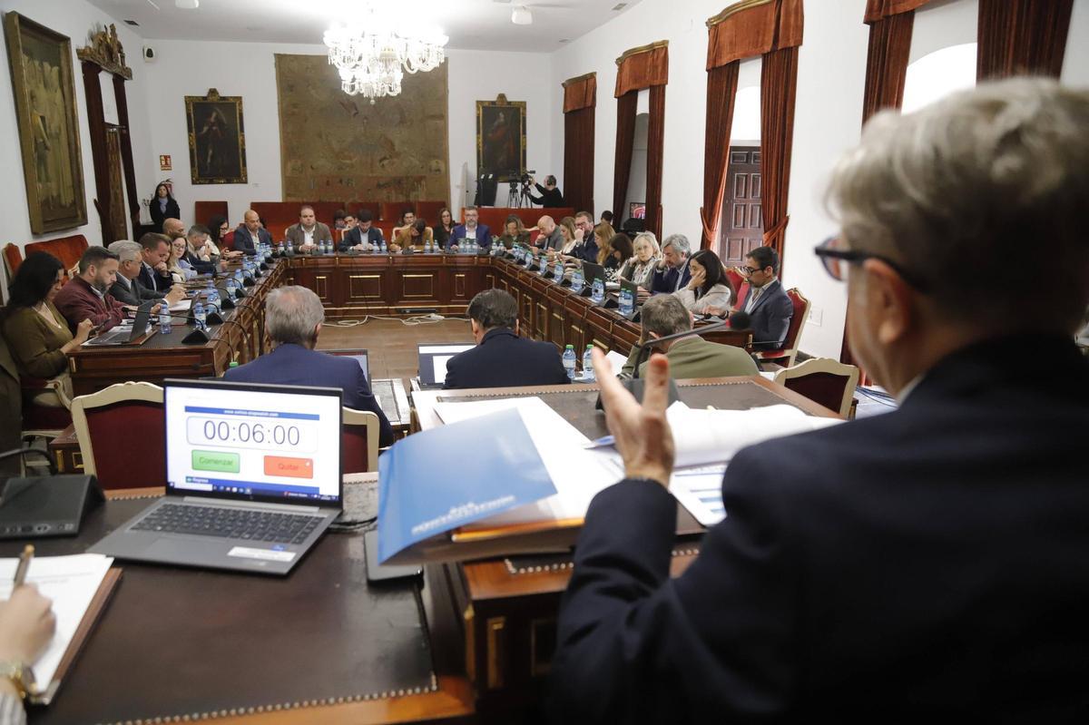 Vista general del pleno de la Diputación celebrado este miércoles.
