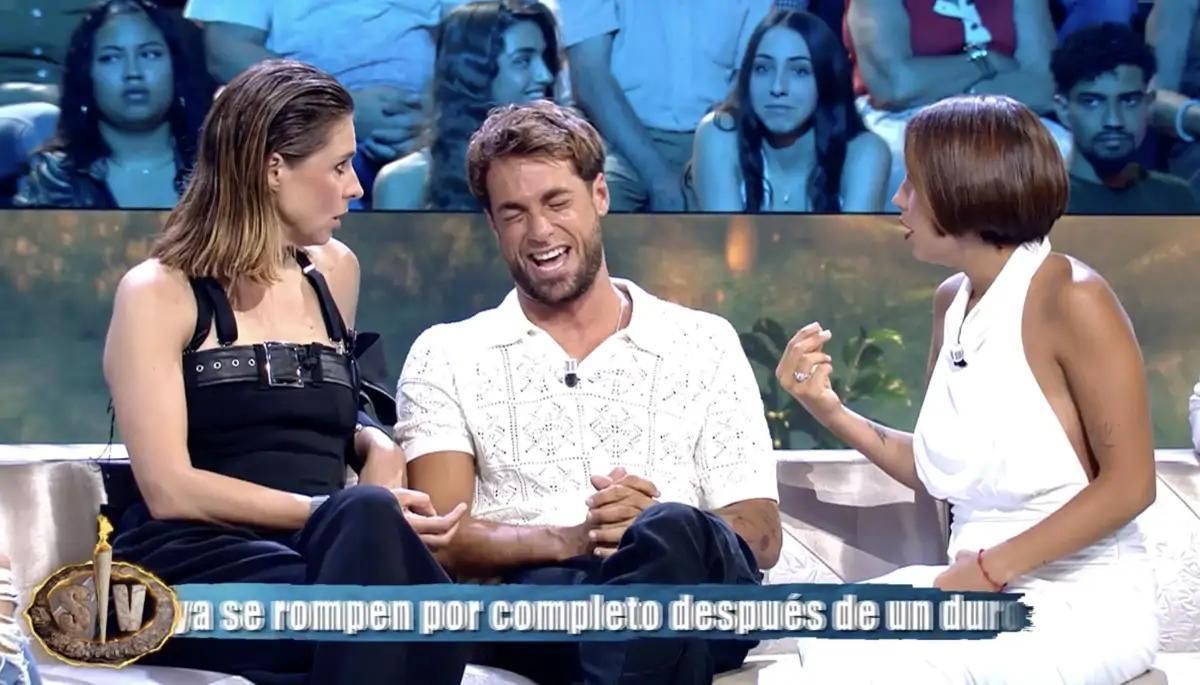 Anita y Montoya en plena discusión junto a Sandra Barneda