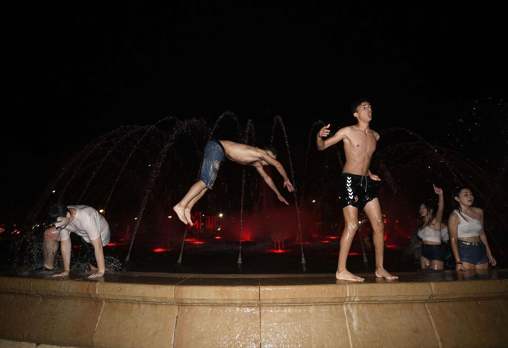 Así celebraron los madridistas la decimocuarta en la Plaza Circular de Murcia