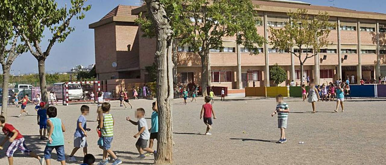 El colegio Victoria y Joaquín Rodrigo, en imagen de archivo. | TORTAJADA