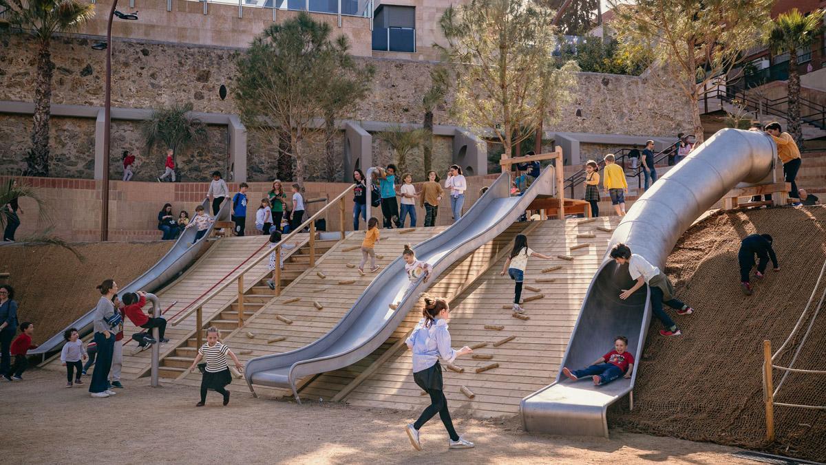 La zona infantil dels jardins de Margaret Michaelis, al barri de Vallcarca i els Penitents