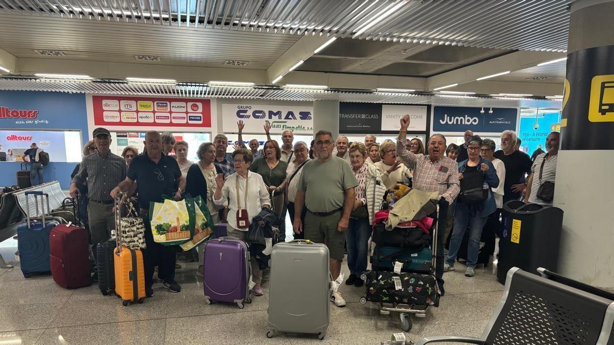Die Rentnergruppe am Flughafen Mallorca