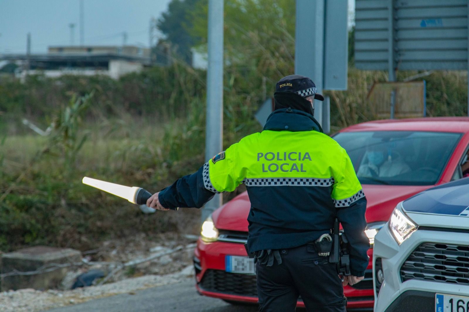 Cullera vigila los accesos con cincuenta puntos de control