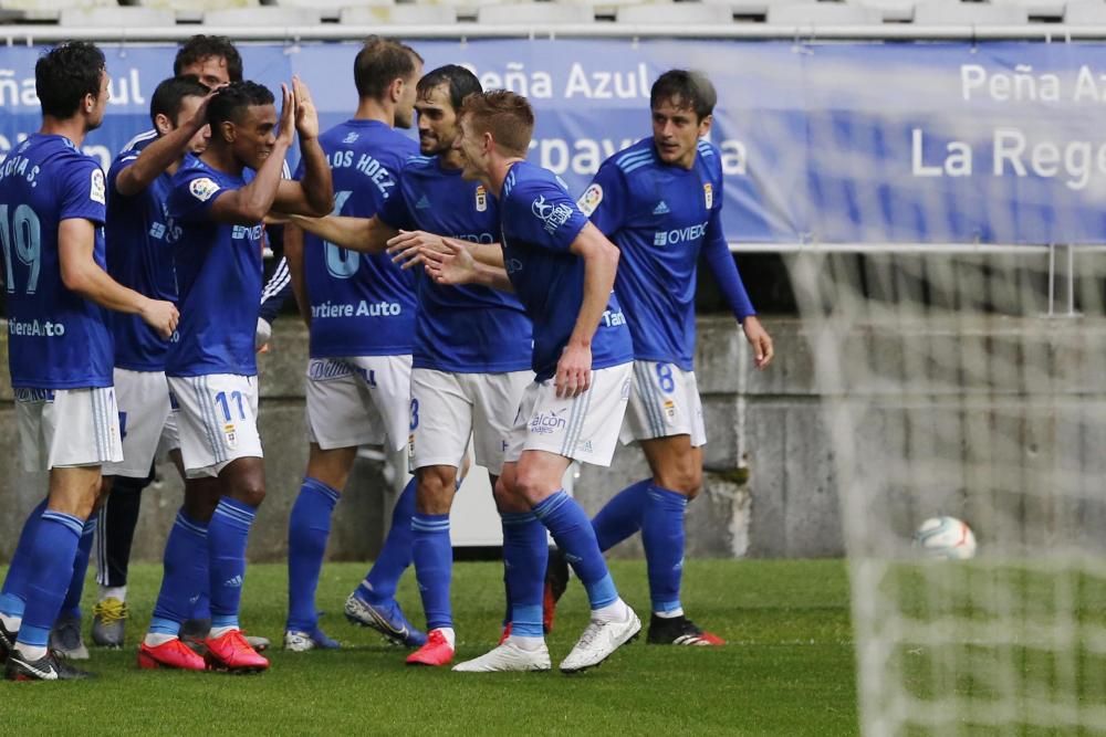 El partido del Oviedo, en imágenes